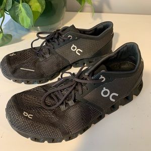 On-running Cloud X black/asphalt